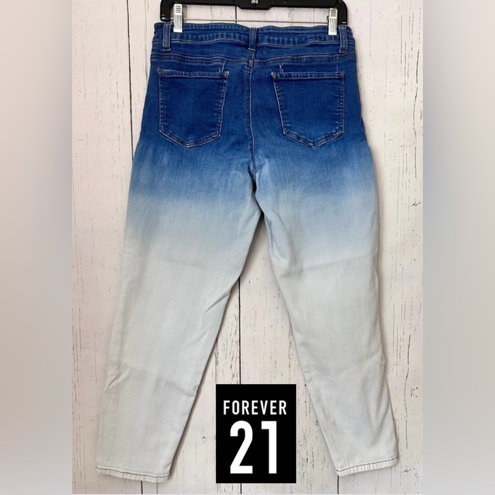 Forever 21 Faded Women’s Jeans Size 30